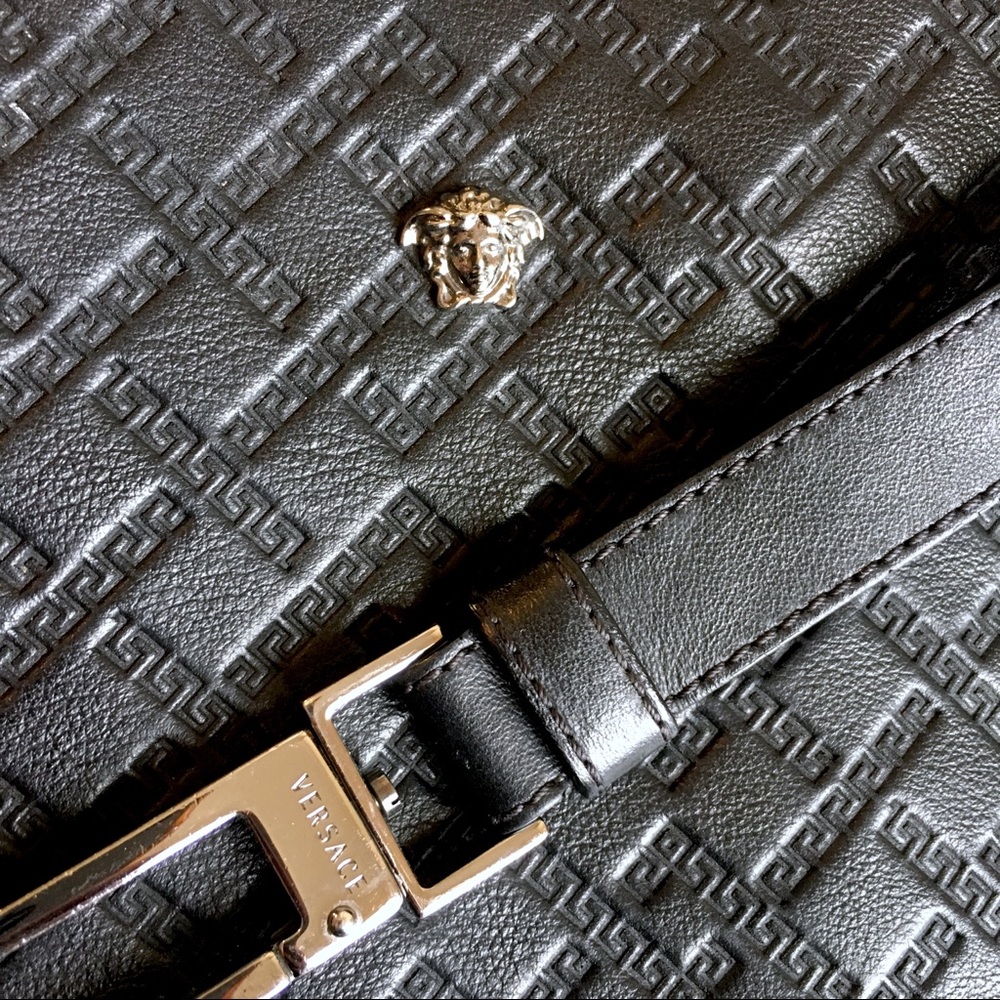 SOLD Versace Leather Travel Pouch Wristlet Bag - Picture 4 of 8